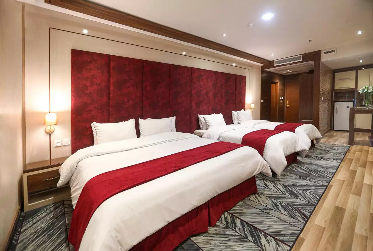 Alibaba https://cdn.alibaba.ir/ostorage/hotel-accommodation-images/699326e46b43e2b9afa3c1b6_سوئیت 4تخته کواد.webp